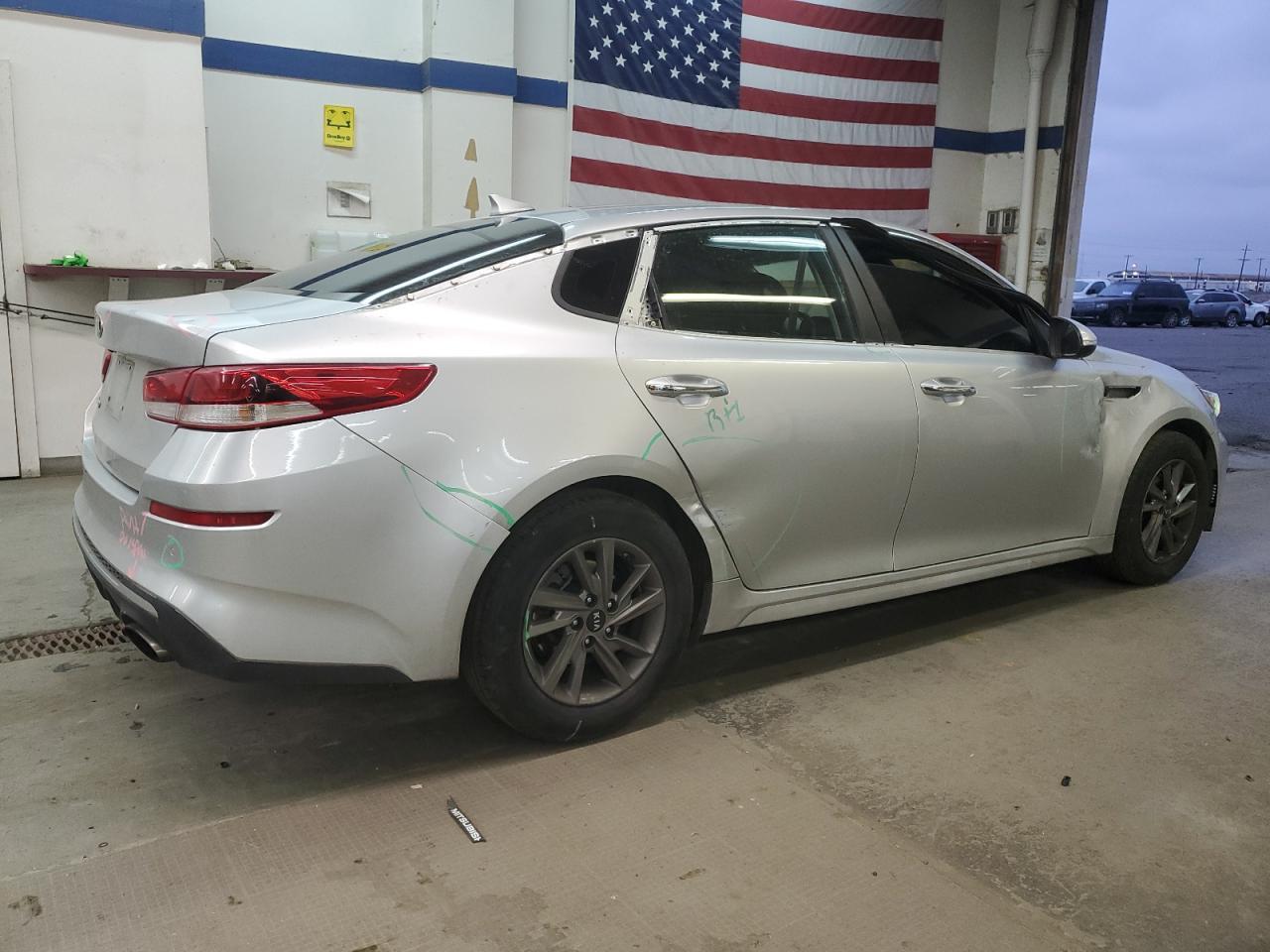 2020 KIA OPTIMA LX - Фото 3