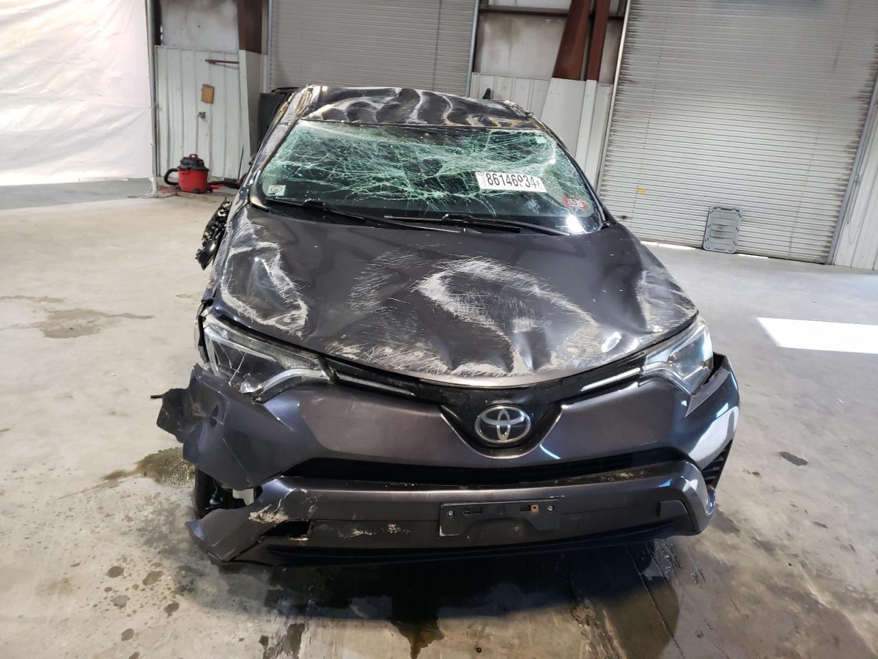 2017 TOYOTA RAV4 LE - Image 5