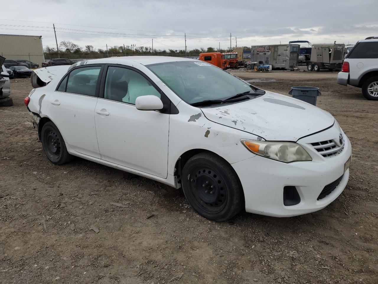 2013 TOYOTA COROLLA BA - Фото 4