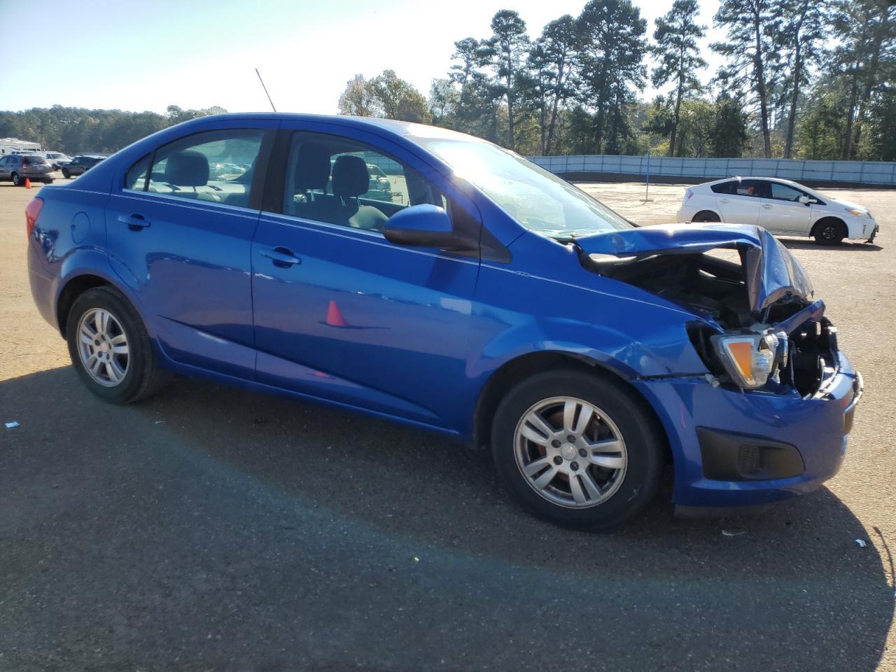 2016 CHEVROLET SONIC LT - Image 4