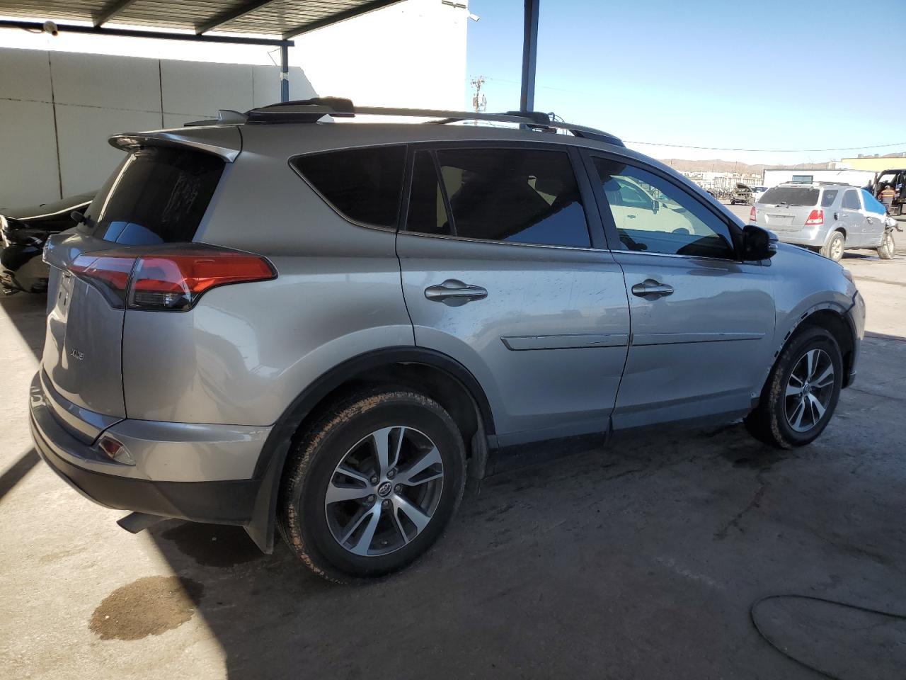 2017 TOYOTA RAV4 XLE - Image 3