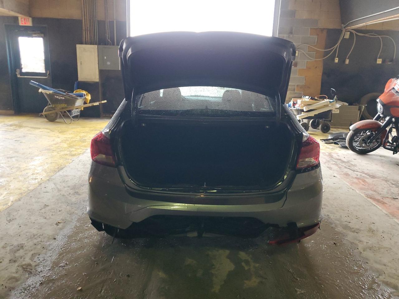 2019 HYUNDAI ELANTRA SE - Фото 6