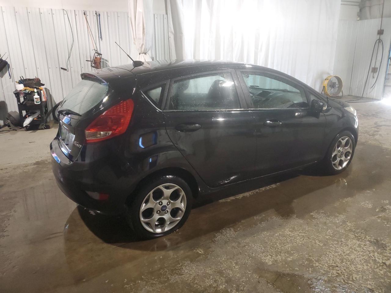 2012 FORD FIESTA SES - Image 3
