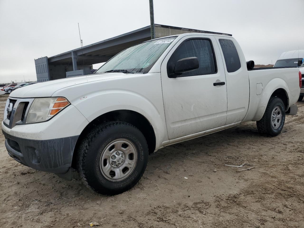 2016 NISSAN FRONTIER S