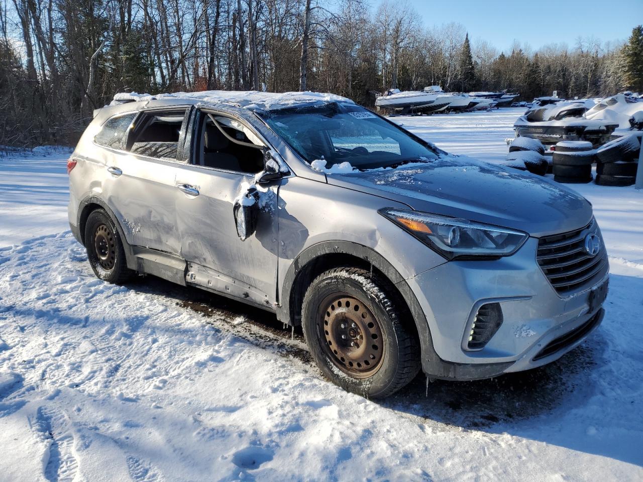 2017 HYUNDAI SANTA FE S - Image 4