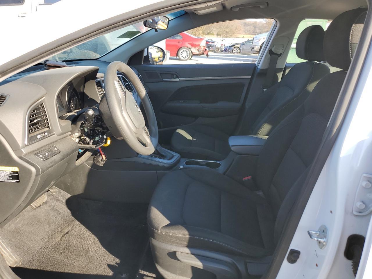 2018 HYUNDAI ELANTRA SE - Фото 7