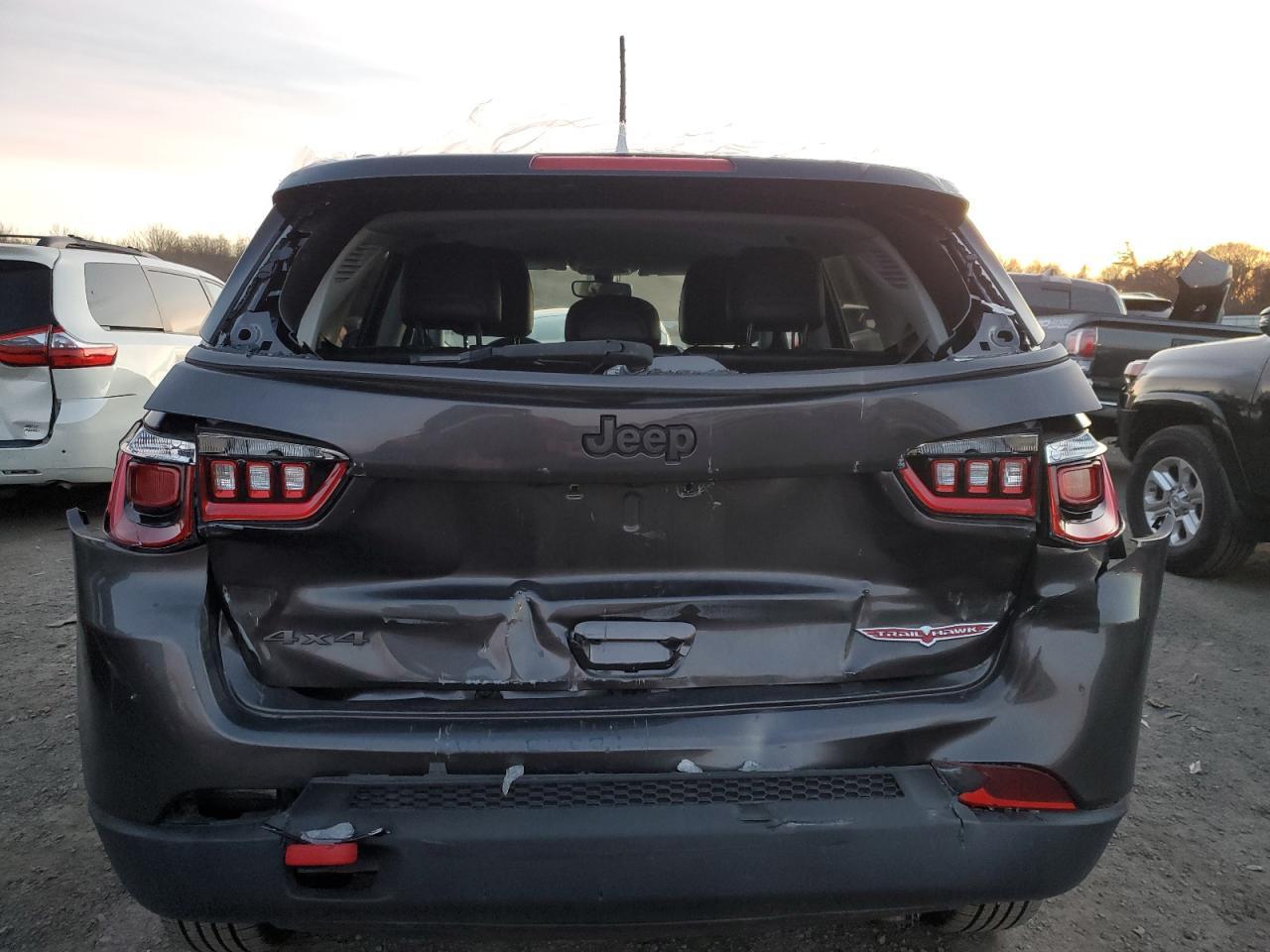 2019 JEEP COMPASS TR - Image 6