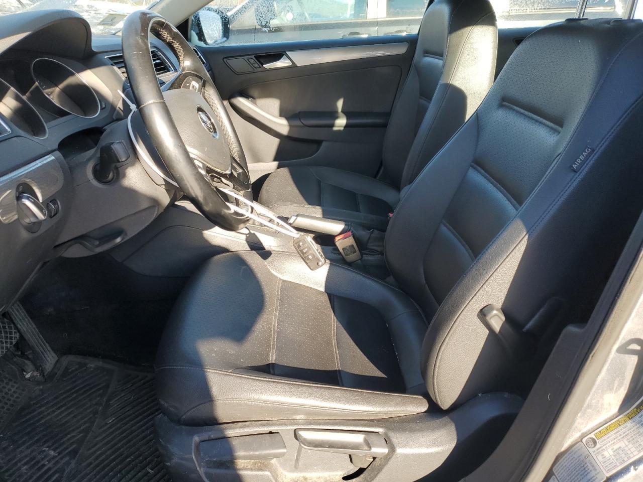 2017 VOLKSWAGEN JETTA SE - Image 7