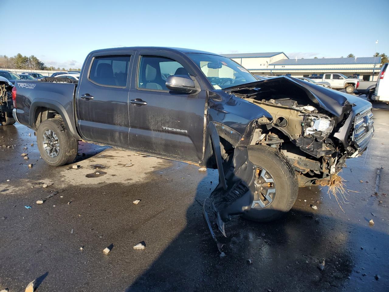2017 TOYOTA TACOMA DOU - Image 4