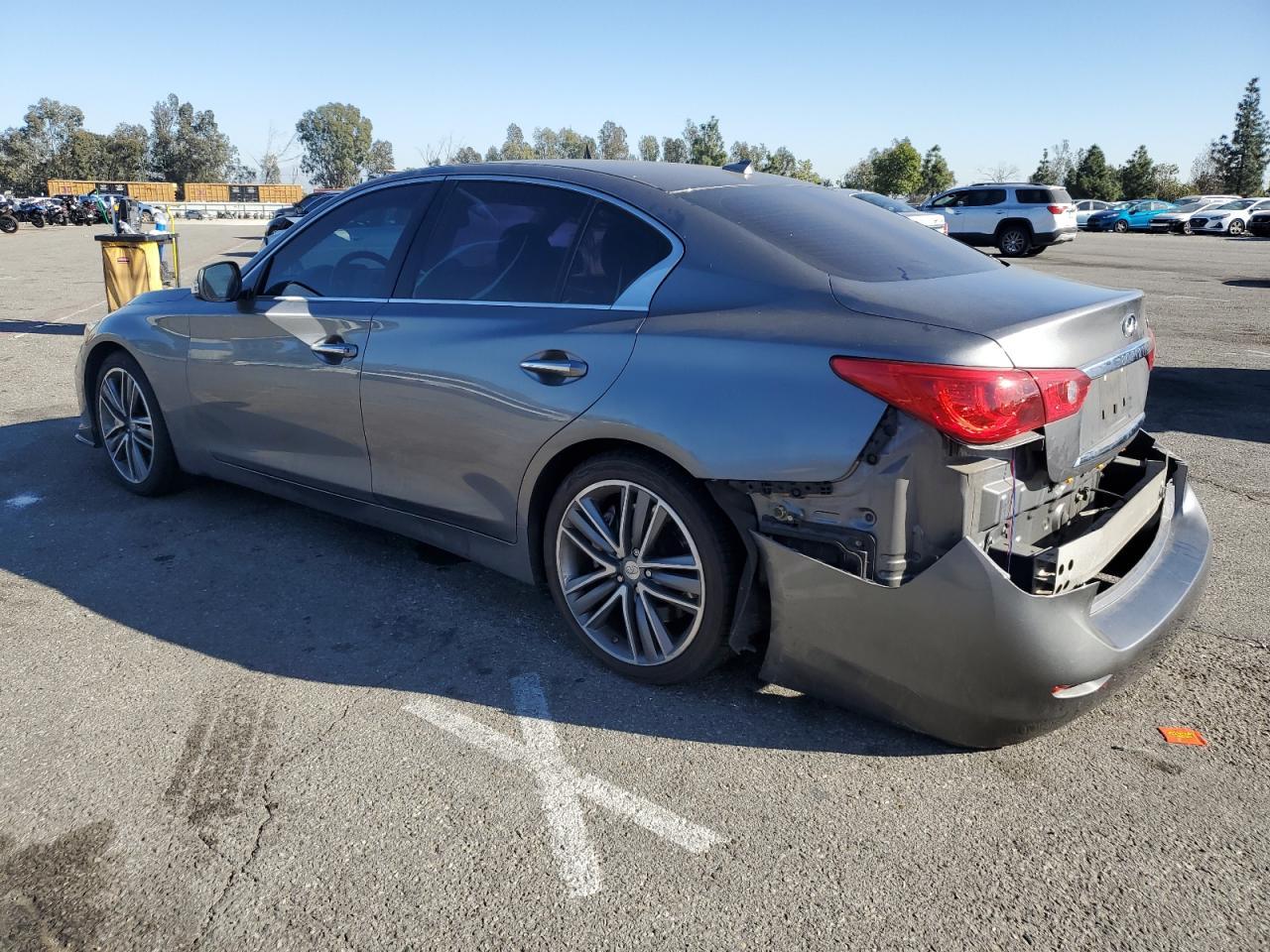 2015 INFINITI Q50 BASE - Фото 2