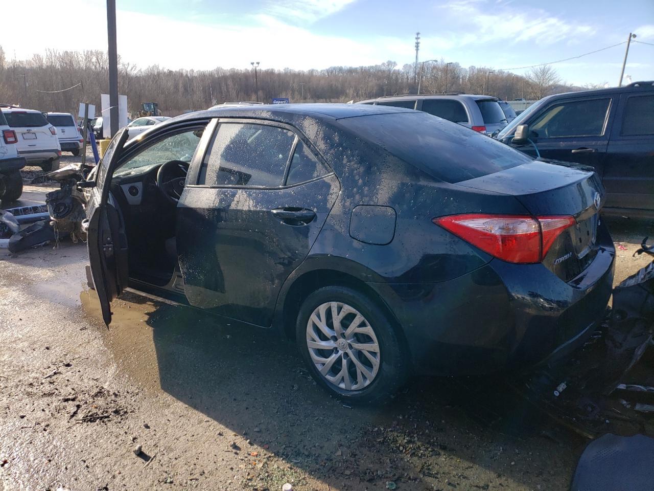 2019 TOYOTA COROLLA L - Фото 2