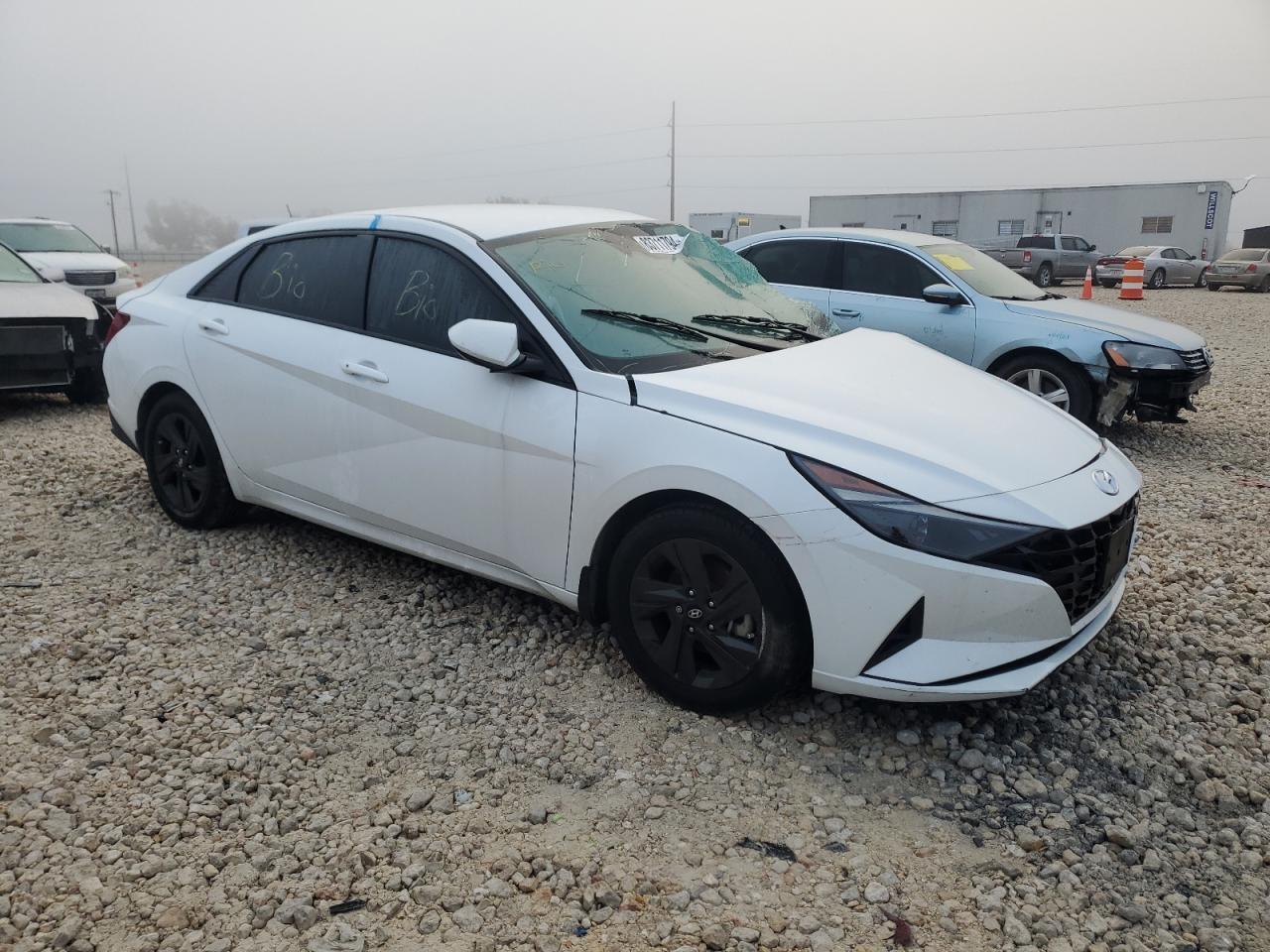 2022 HYUNDAI ELANTRA SE - Фото 4