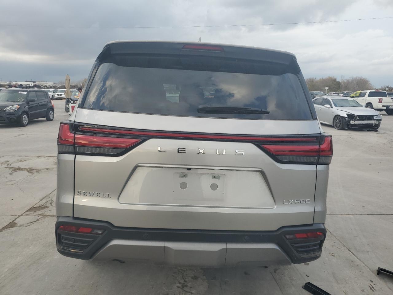 2023 LEXUS LX 600 BAS - Image 6