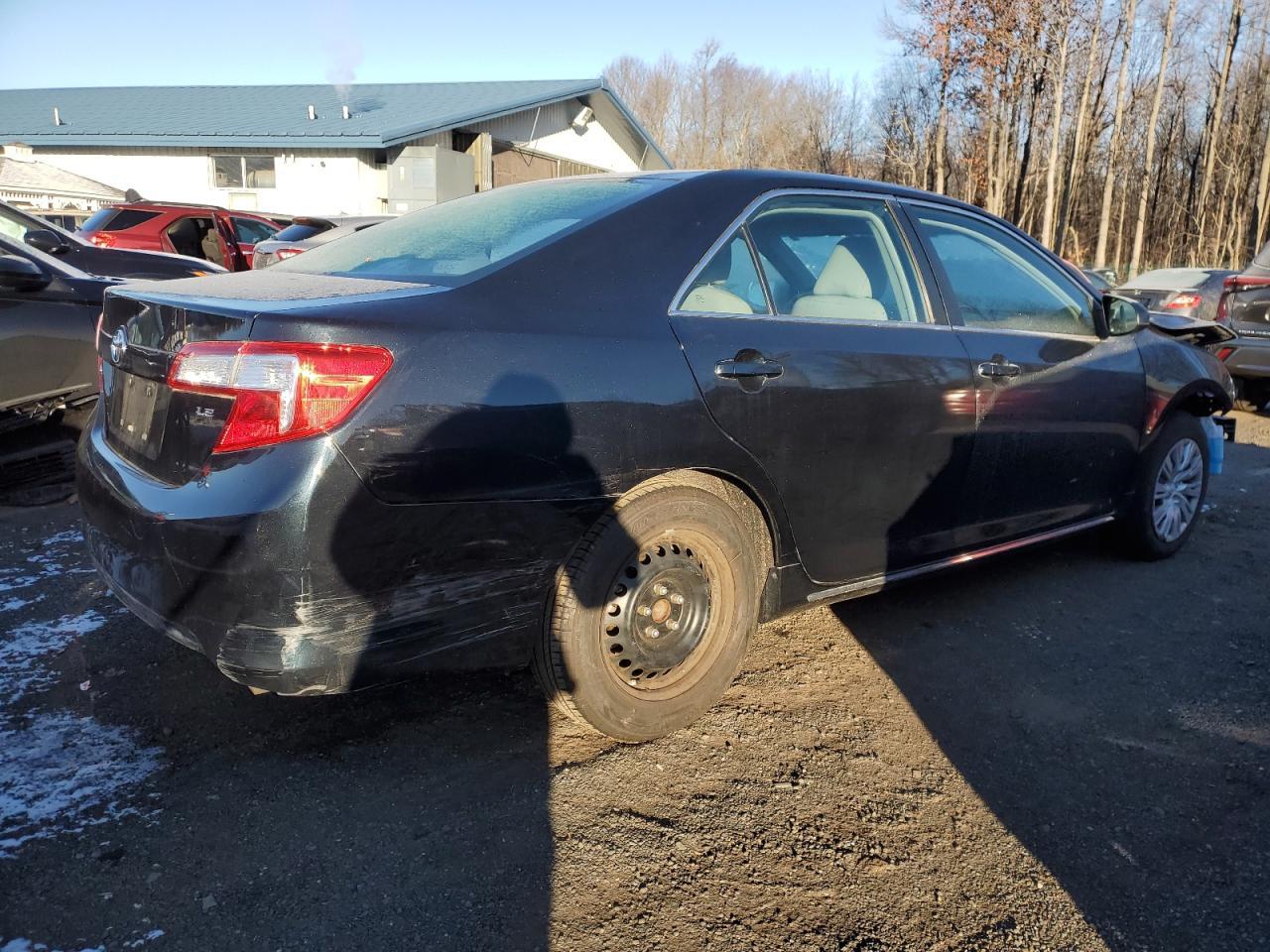 2014 TOYOTA CAMRY L - Image 3