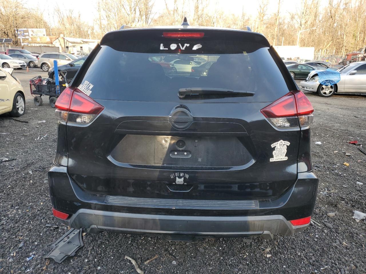 2017 NISSAN ROGUE SV - Image 6