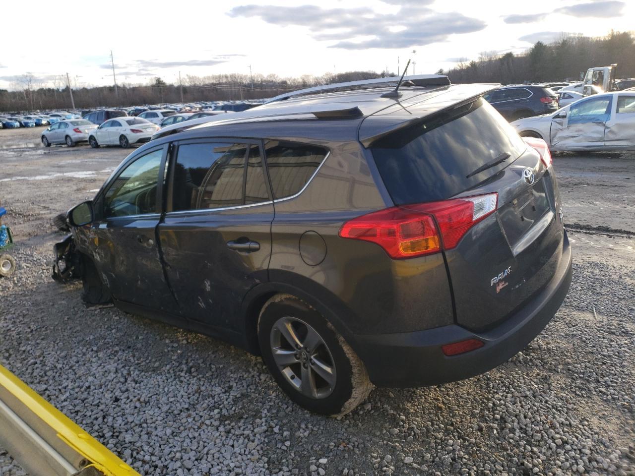 2015 TOYOTA RAV4 XLE - Image 2