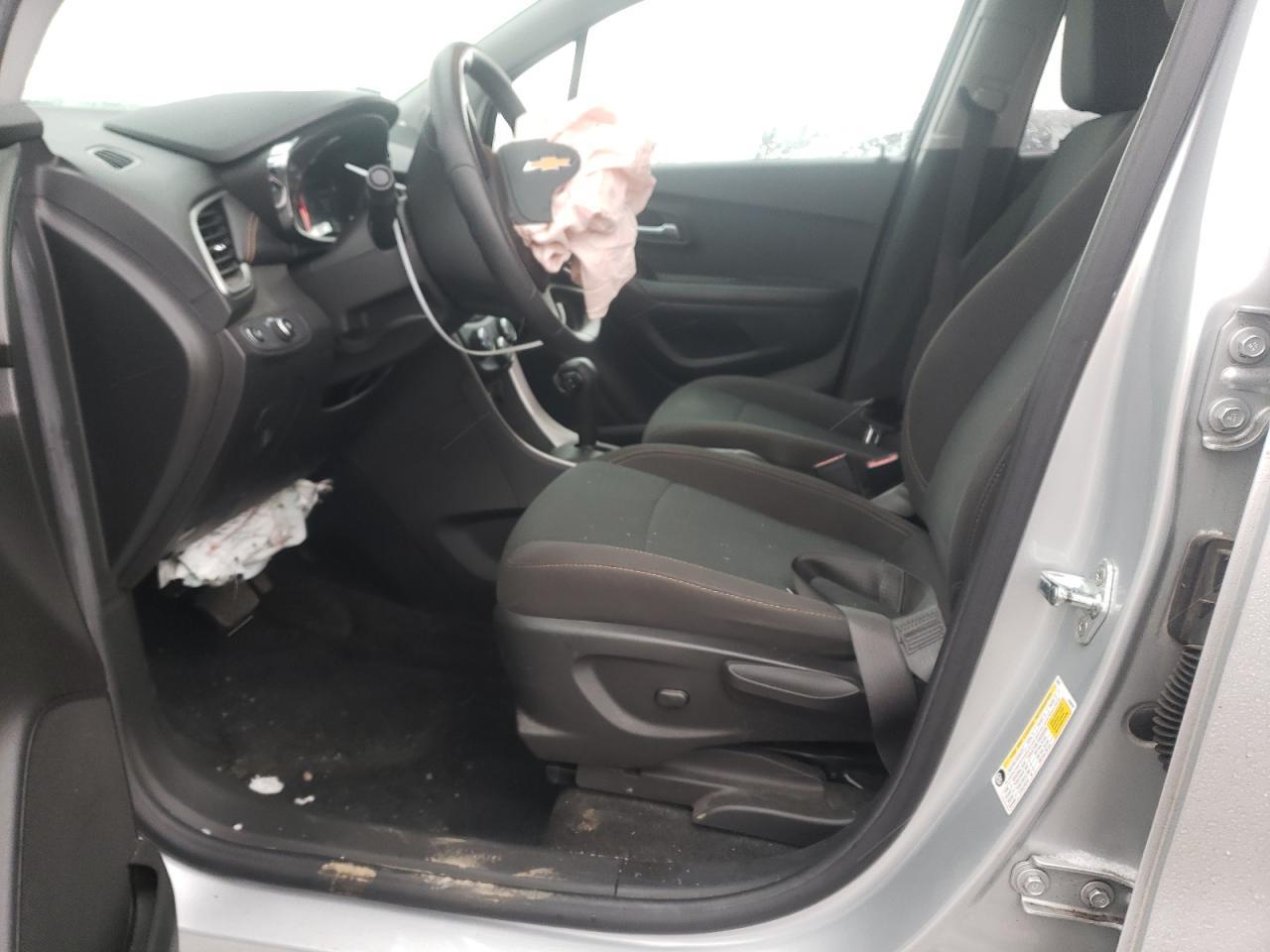 2021 CHEVROLET TRAX LS - Image 7