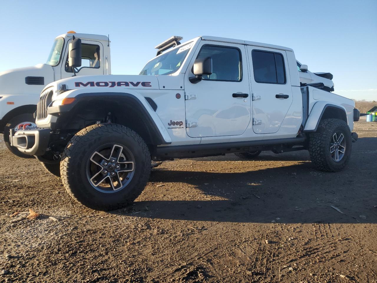 2024 JEEP GLADIATOR
