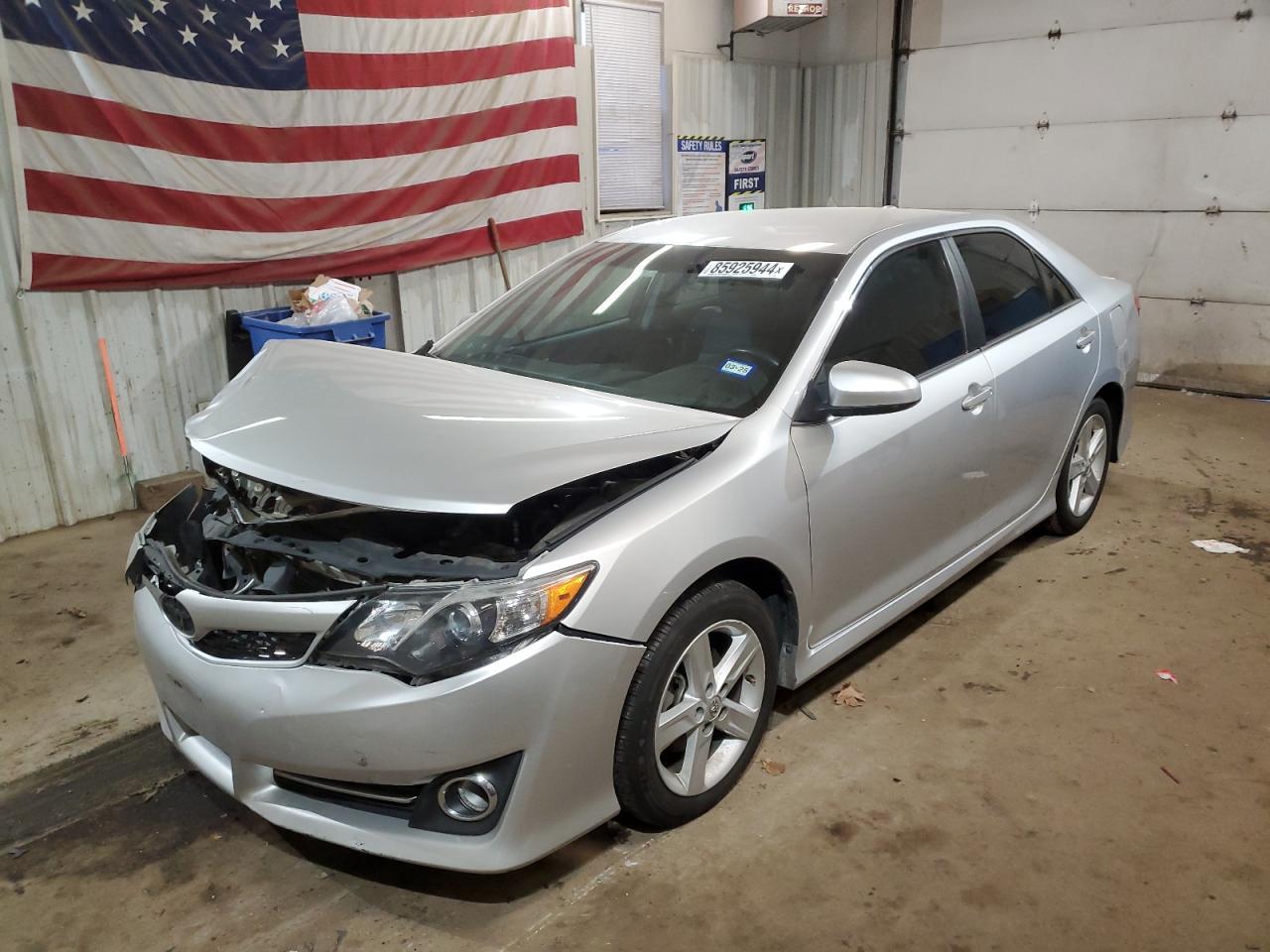 2013 TOYOTA CAMRY L