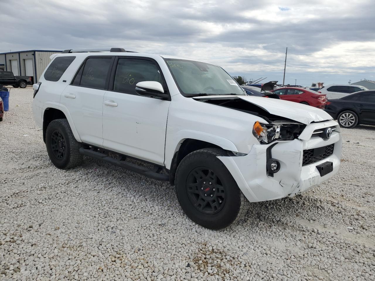2022 TOYOTA 4RUNNER SR - Фото 4