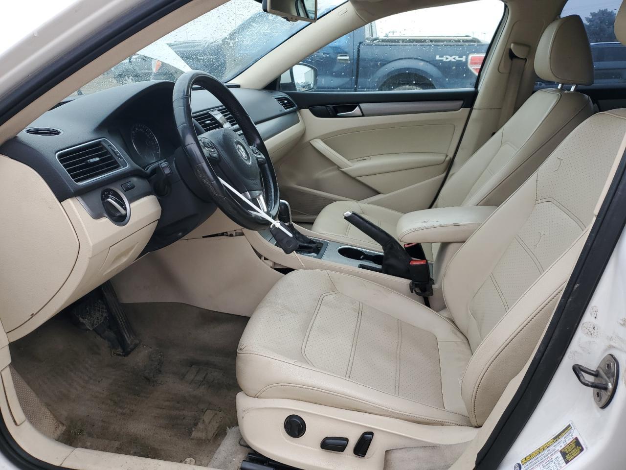 2014 VOLKSWAGEN PASSAT SE - Фото 7