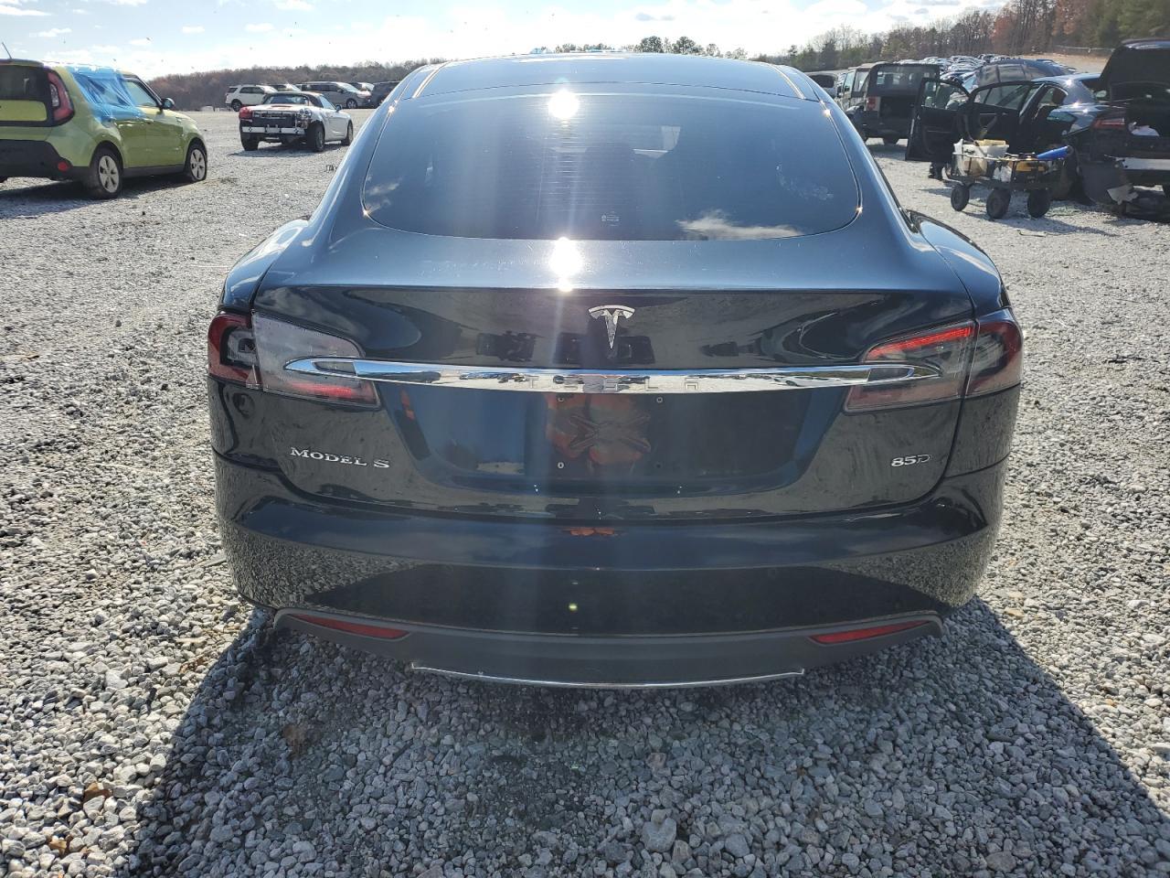 2015 TESLA MODEL S - Image 6