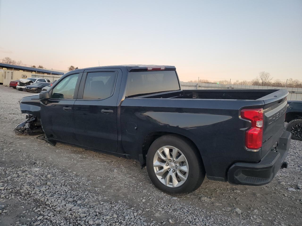 2023 CHEVROLET SILVERADO - Image 2