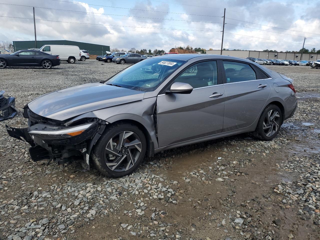 2024 HYUNDAI ELANTRA SE
