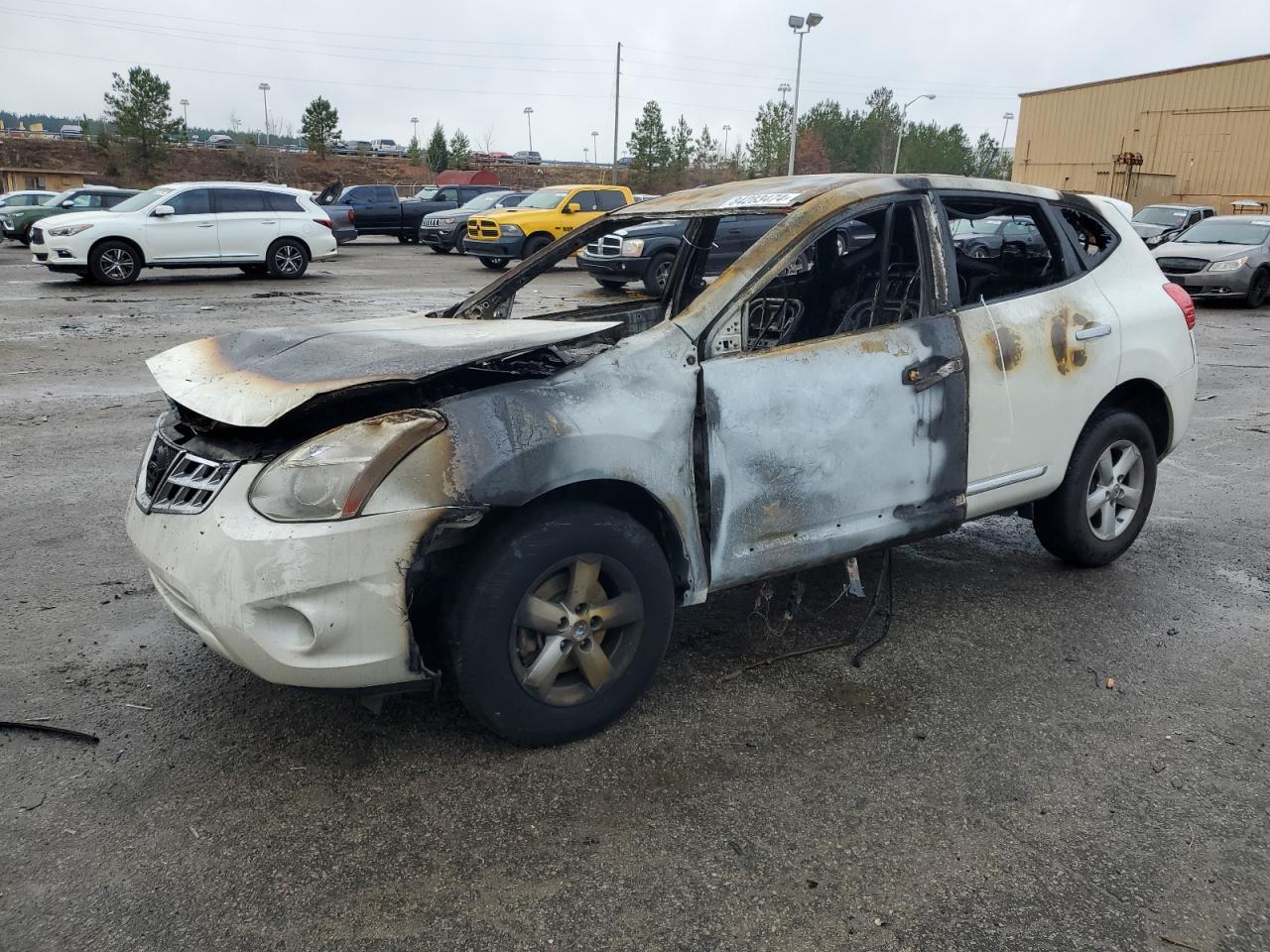 2013 NISSAN ROGUE S