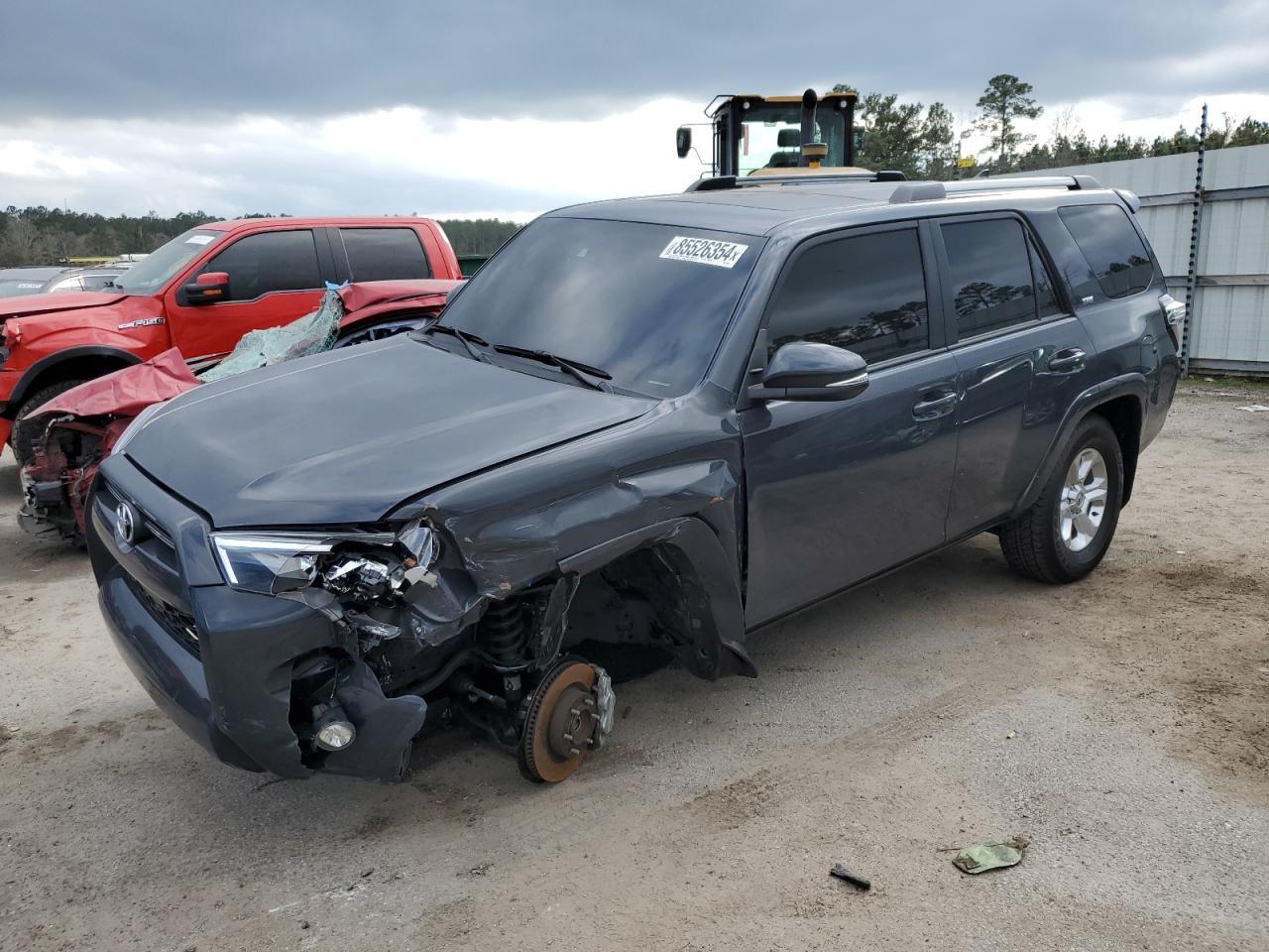 2024 TOYOTA 4RUNNER SR