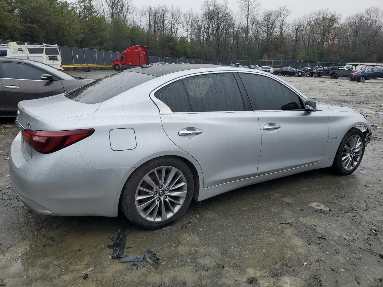 2018 INFINITI Q50 LUXE - Image 3