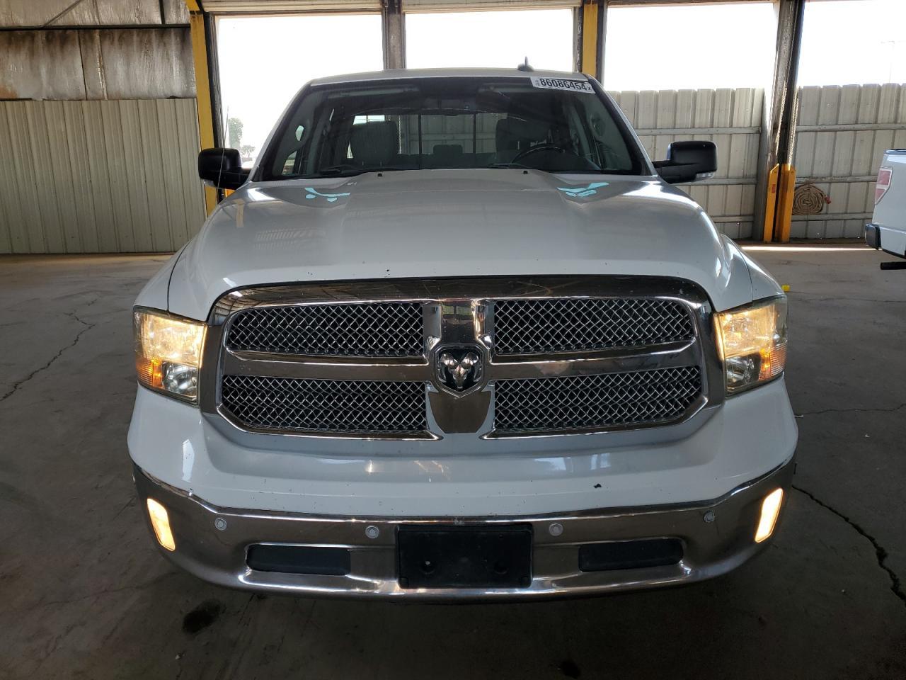 2017 RAM 1500 SLT - Фото 5