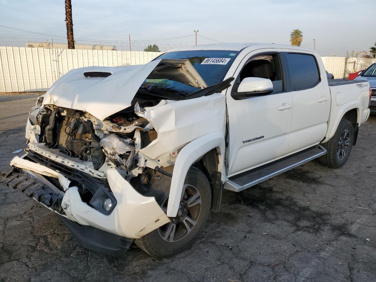 2017 TOYOTA TACOMA DOU