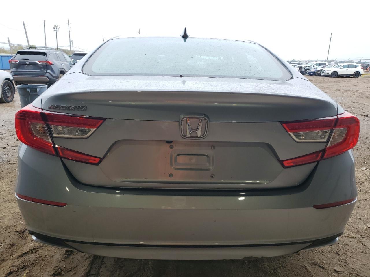 2018 HONDA ACCORD LX - Фото 6