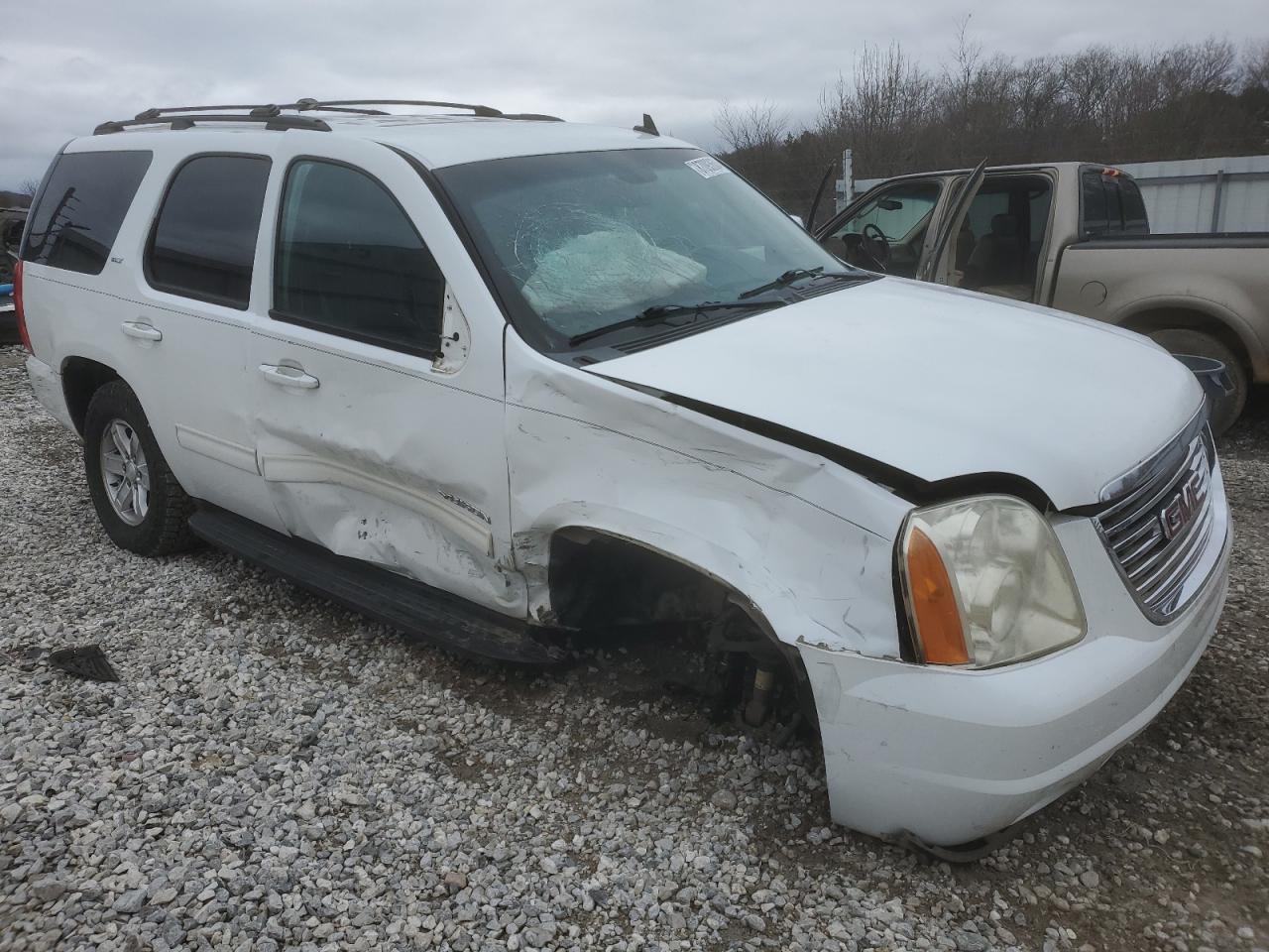 2012 GMC YUKON SLT - Image 4