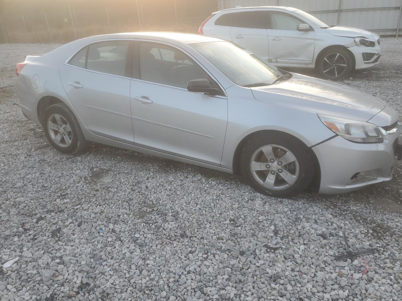 2015 CHEVROLET MALIBU LS - Фото 4