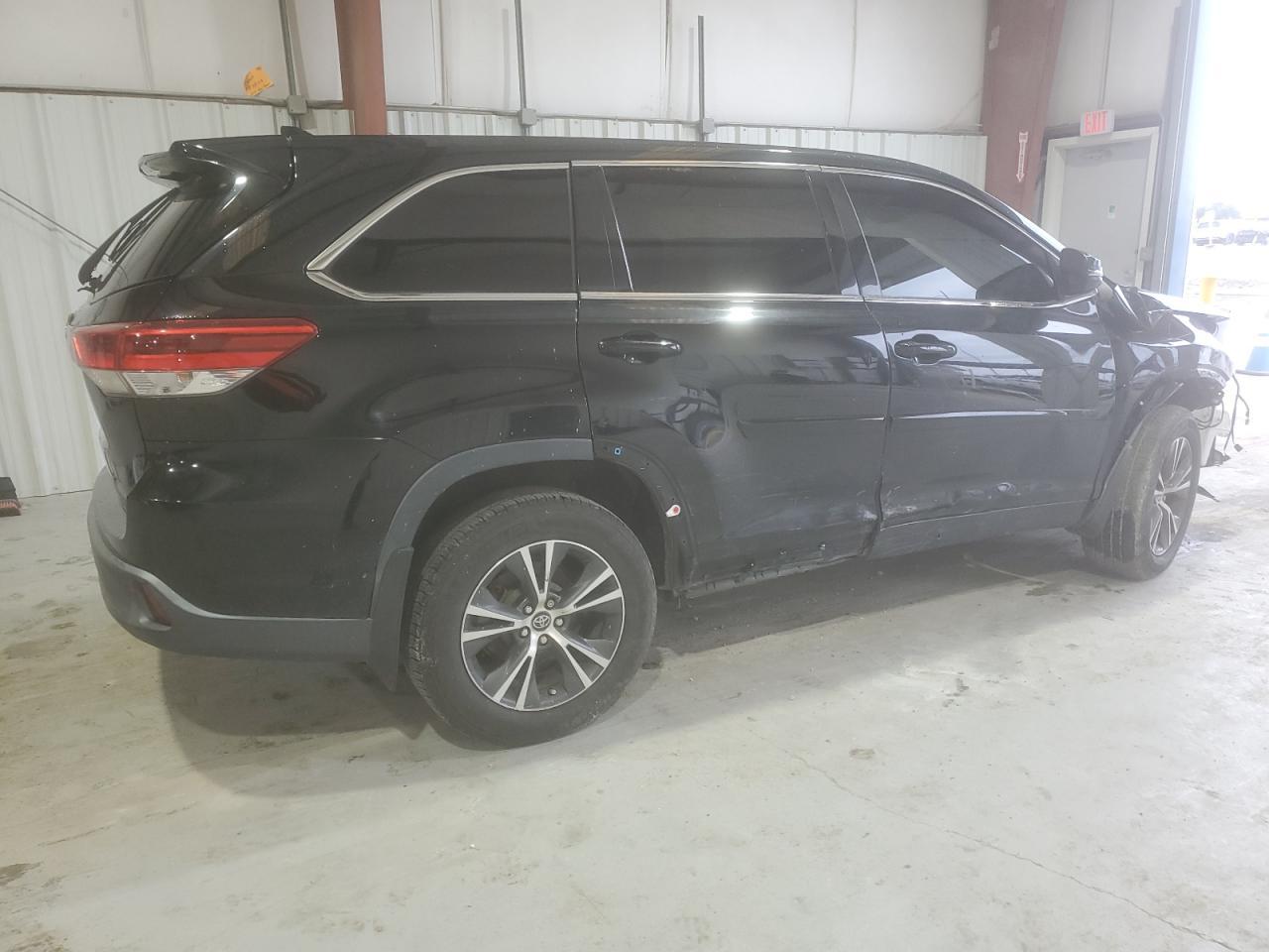 2018 TOYOTA HIGHLANDER - Image 3