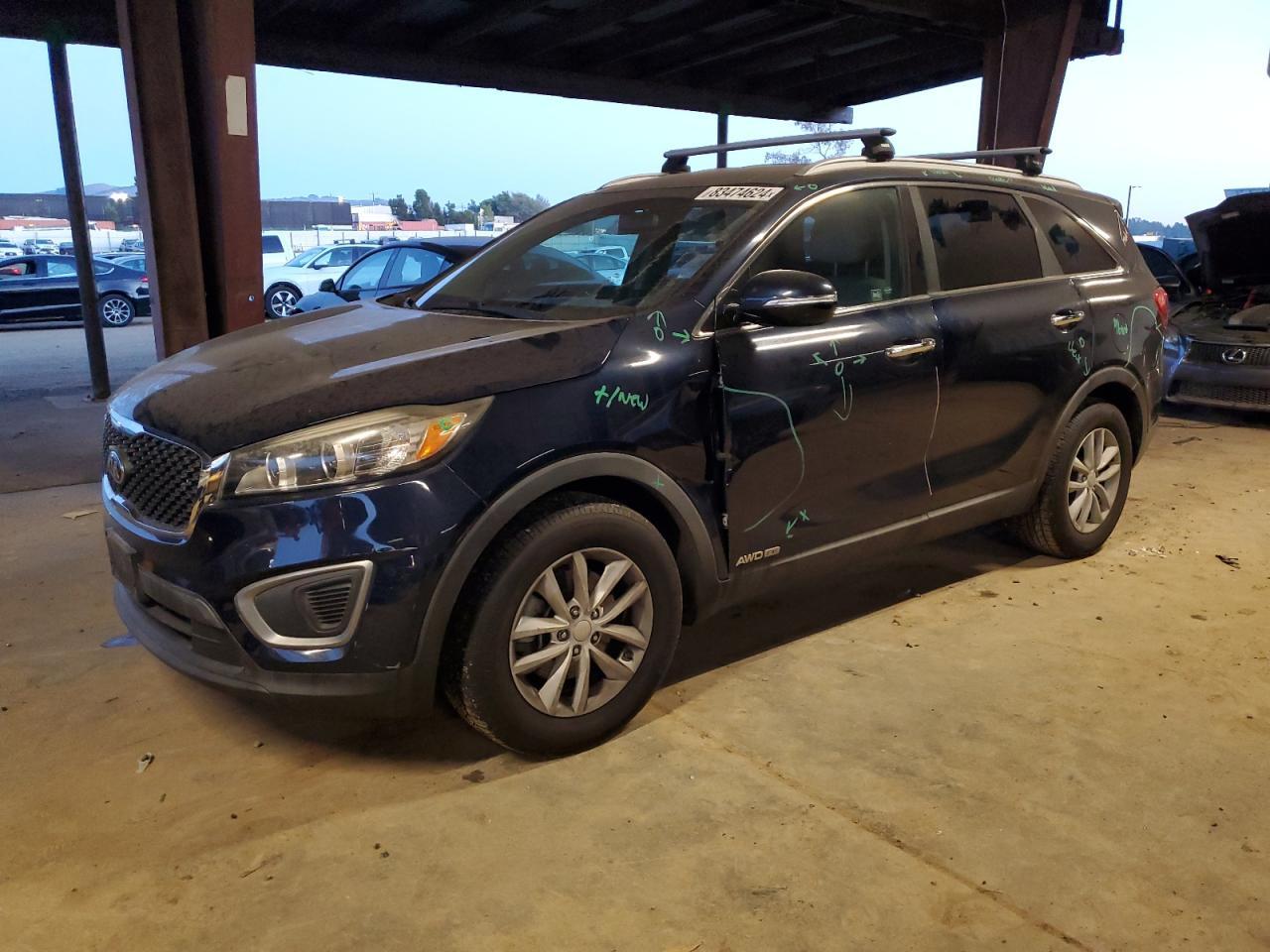 2017 KIA SORENTO LX