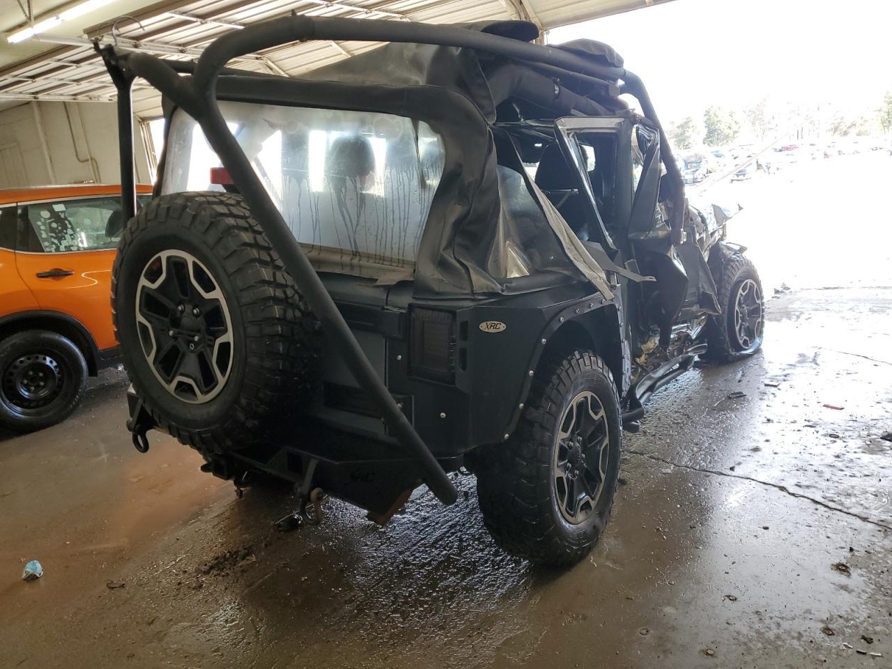 2015 JEEP WRANGLER U - Фото 3