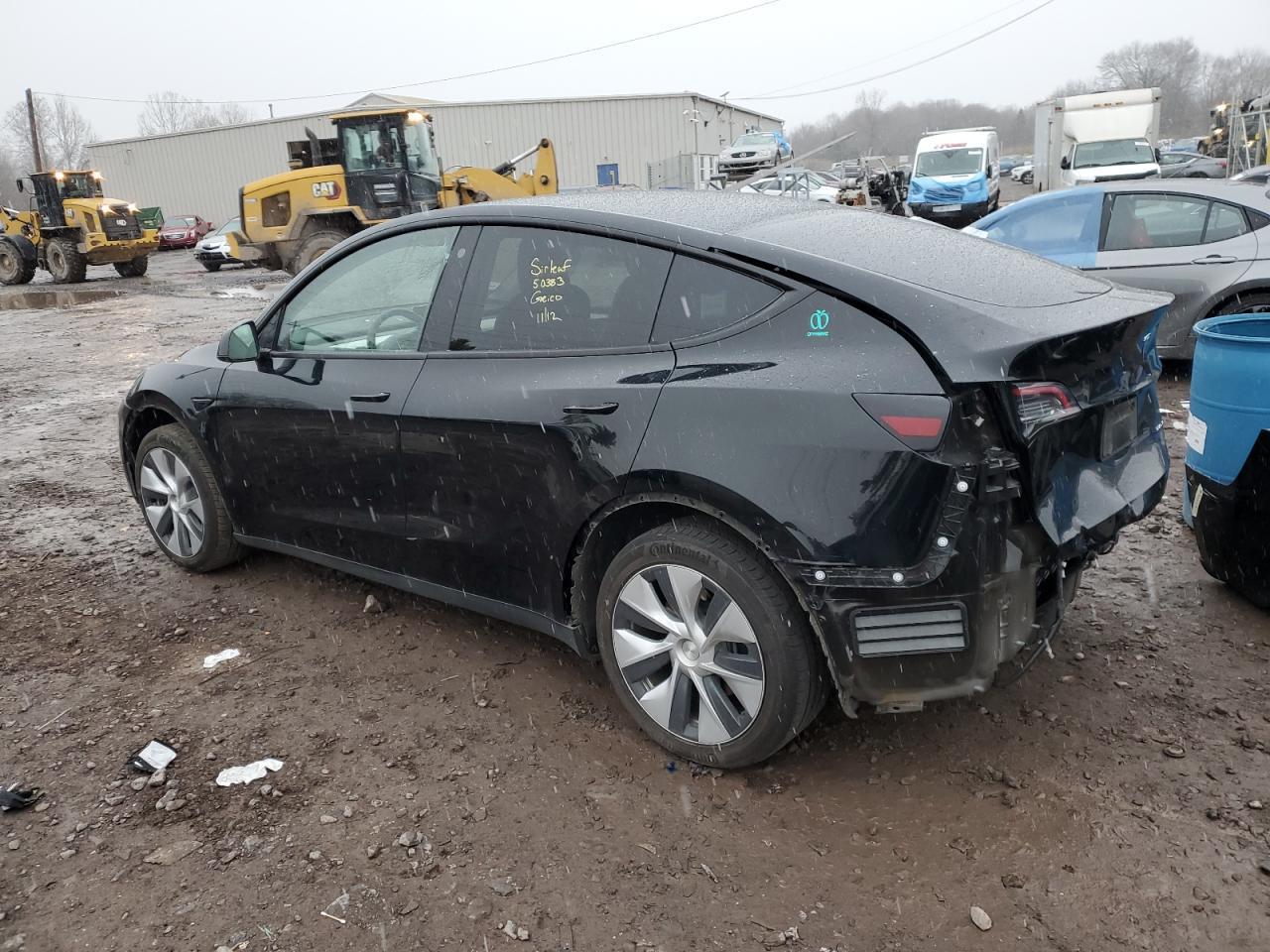 2023 TESLA MODEL Y - Фото 2