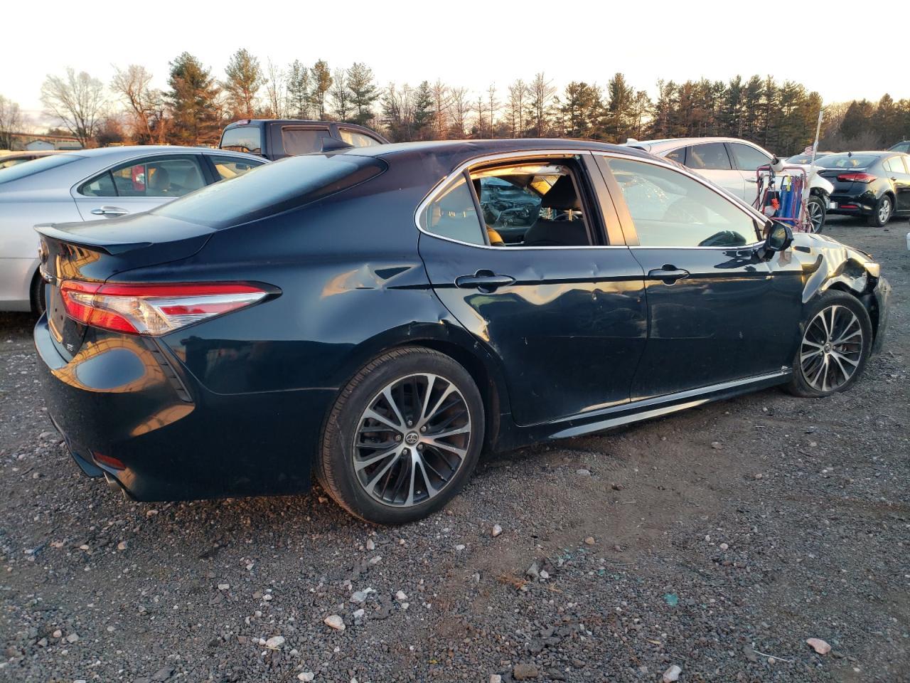 2019 TOYOTA CAMRY L - Image 3