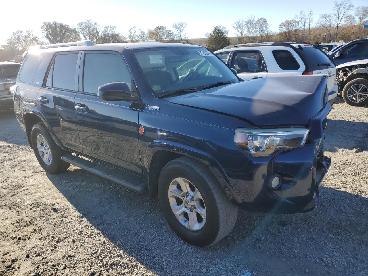 2017 TOYOTA 4RUNNER SR - Image 4