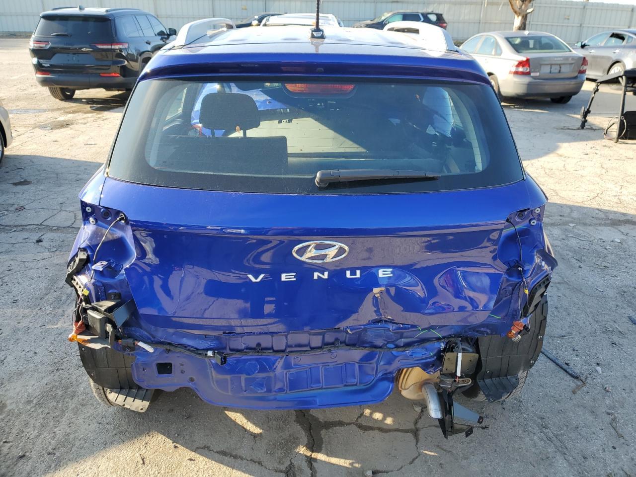2024 HYUNDAI VENUE SEL - Фото 6
