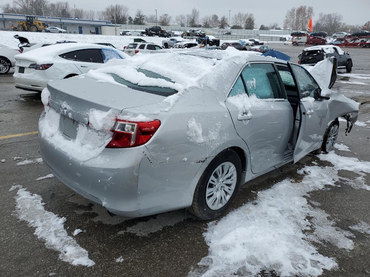 2013 TOYOTA CAMRY L - Image 3