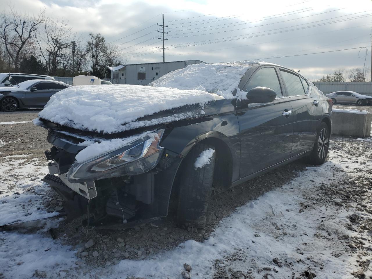 2022 NISSAN ALTIMA SV