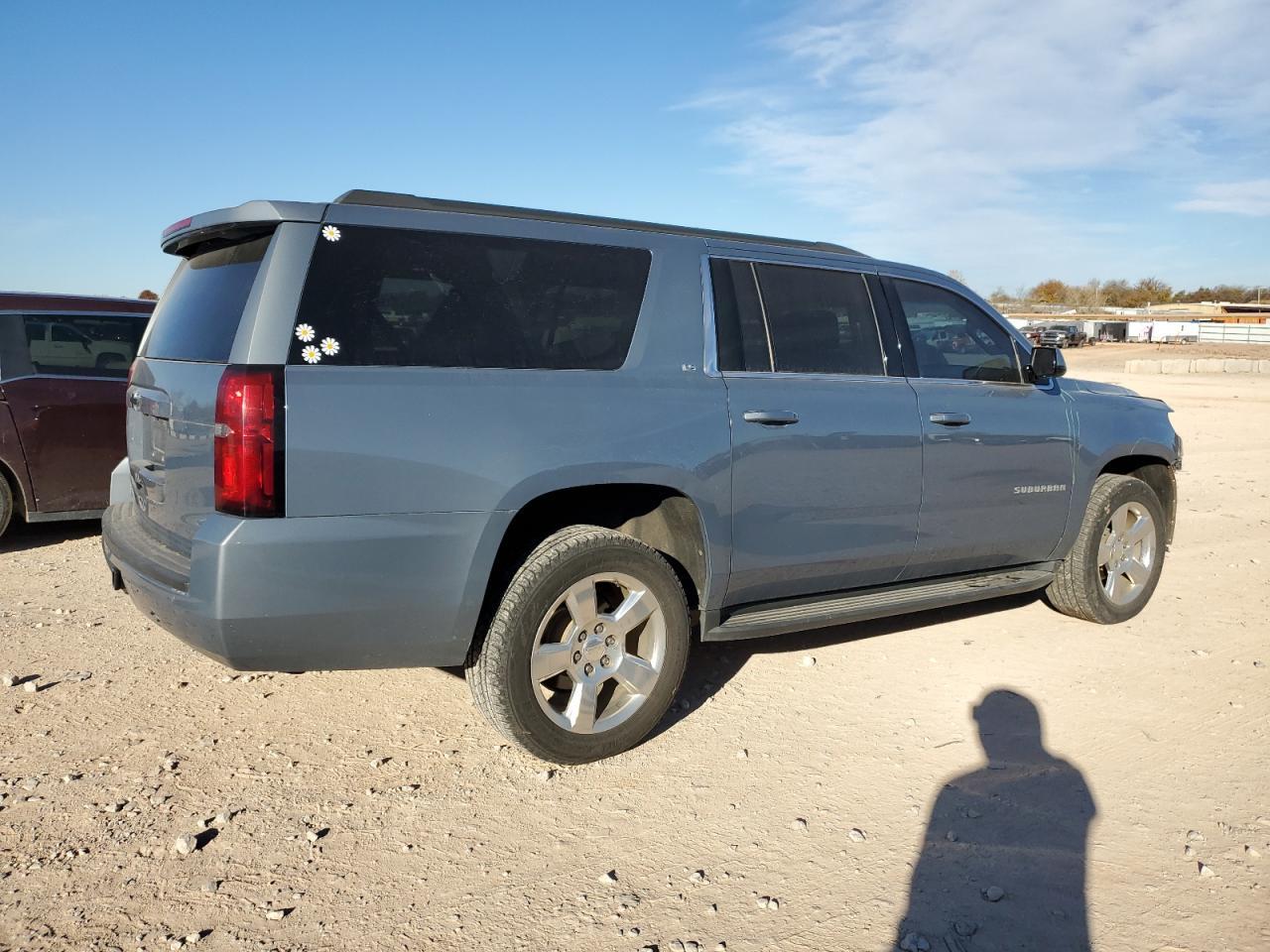 2016 CHEVROLET SUBURBAN C - Image 3