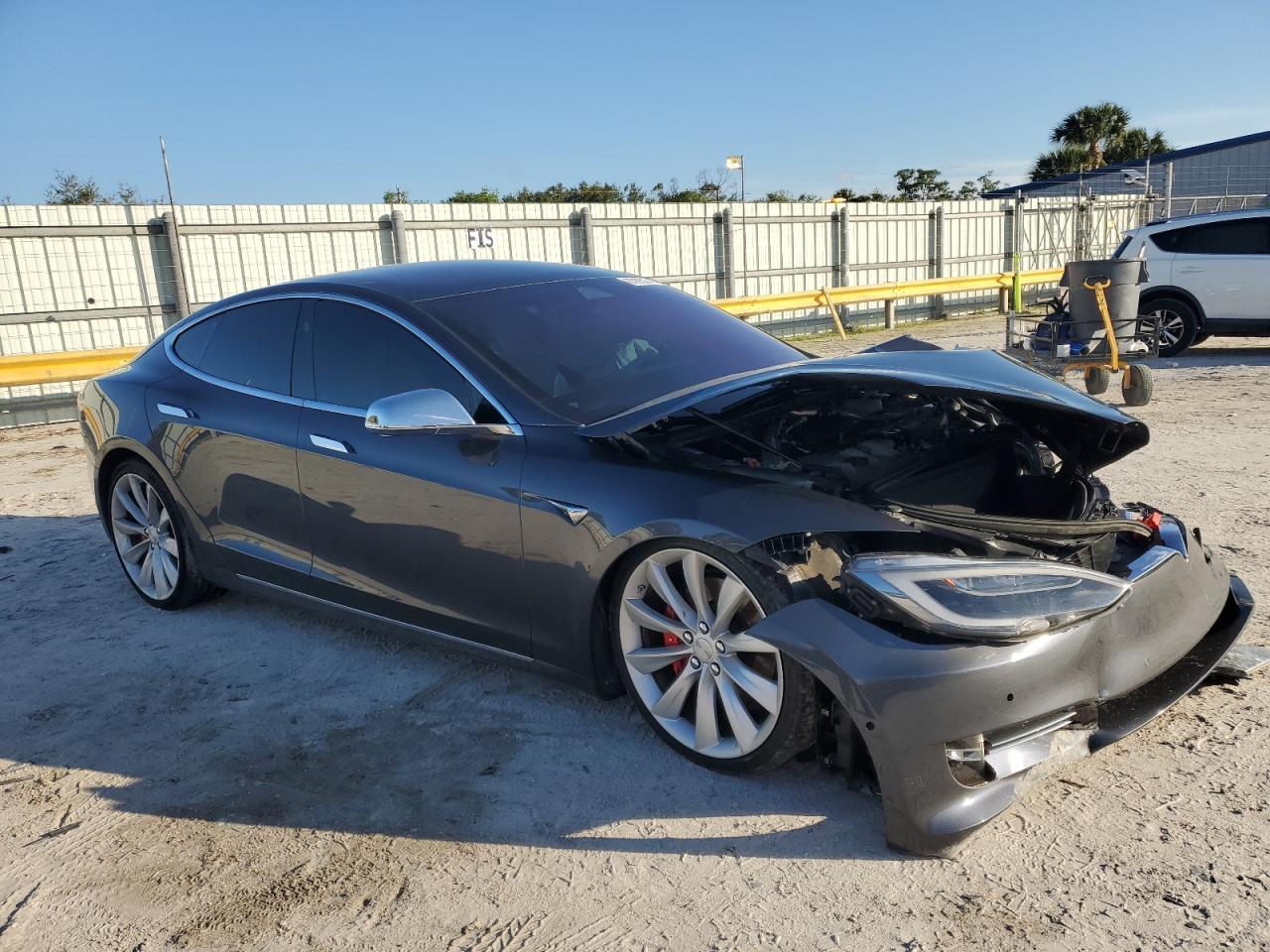 2017 TESLA MODEL S - Фото 4