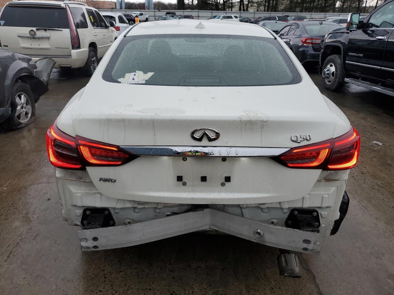 2018 INFINITI Q50 LUXE - Фото 6