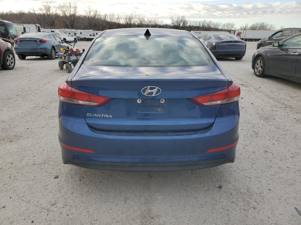 2017 HYUNDAI ELANTRA SE - Image 6