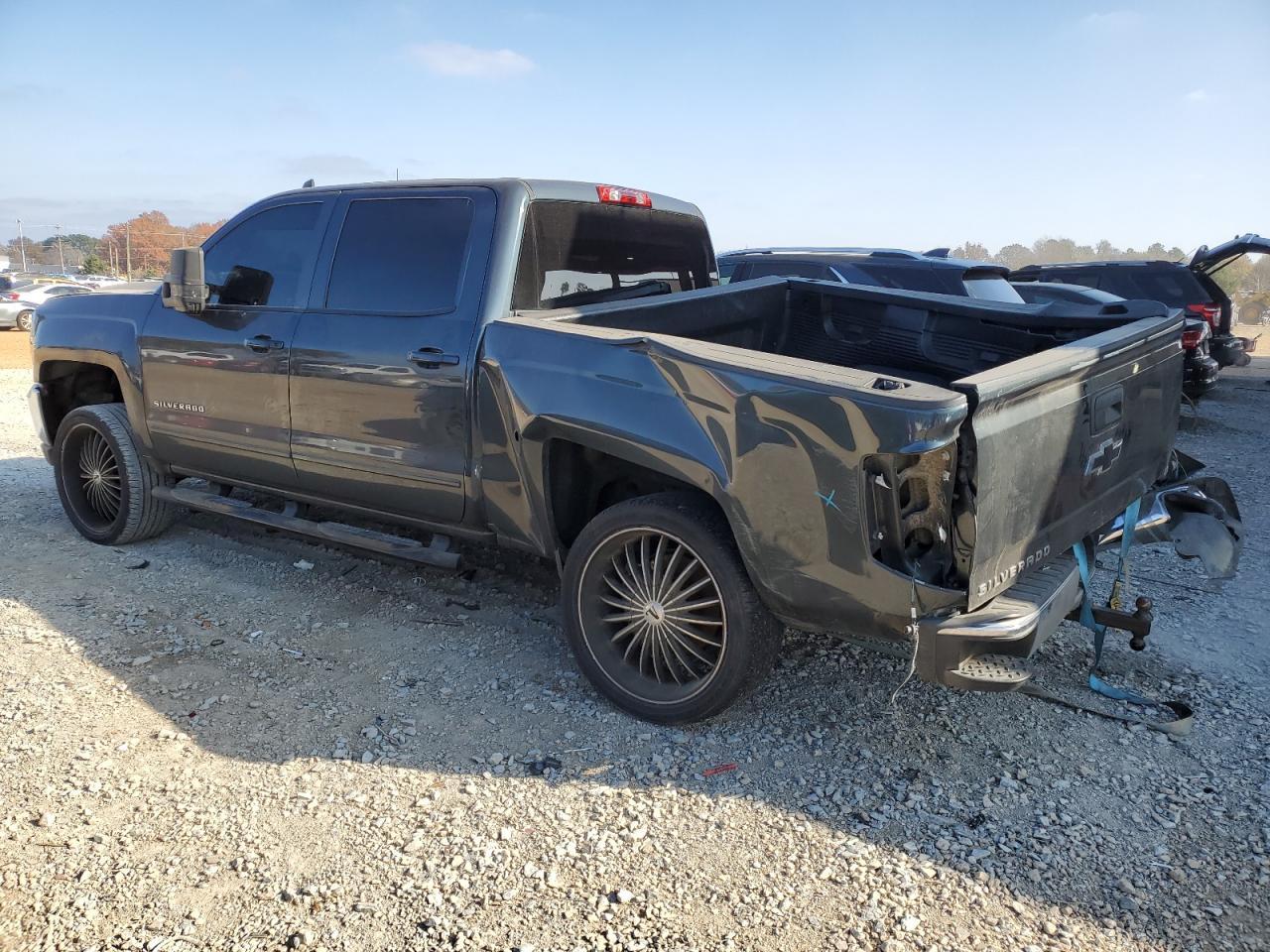 2017 CHEVROLET SILVERADO - Фото 2